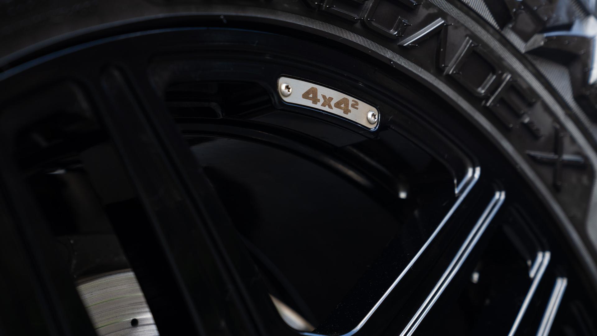 Mercedes-Benz G550 4x4² Photo fde9ce47-ca59-4083-a4bf-0a361c78488c.jpg