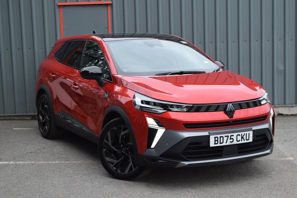 Used 2025 Renault SYMBIOZ 1.8 E-Tech FHEV 160 Iconic Esprit Alpine 5dr Auto Red at SERE Motors