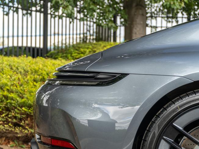 PORSCHE 911 Photo 43