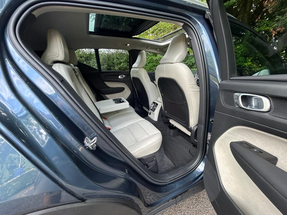 Used Volvo XC40 HG70AAO 24