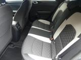 Kia ProCeed Photo 16