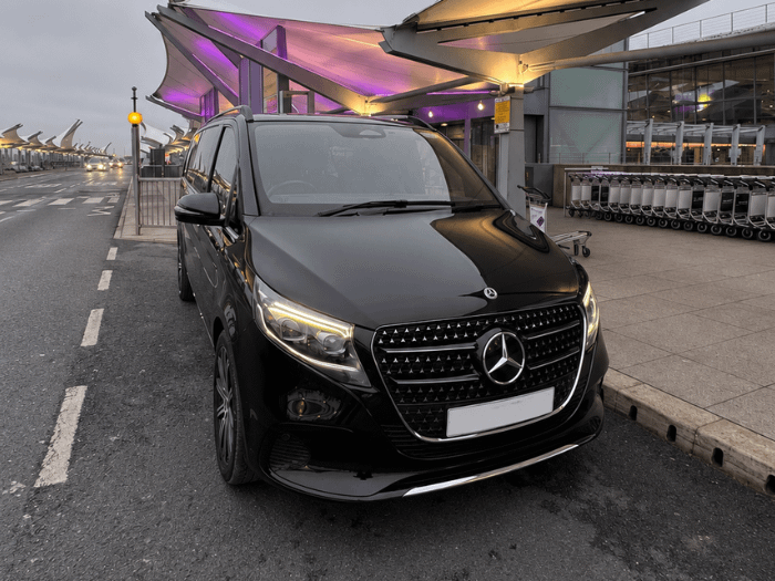 Black Mercedes-Benz V Class Overview Shot