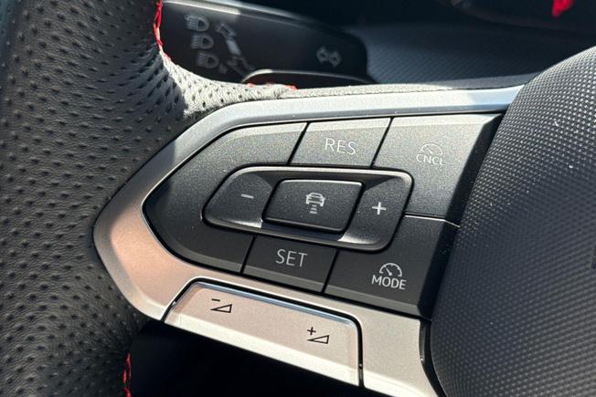 Volkswagen Golf Photo 17