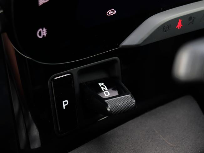 PORSCHE TAYCAN Photo 33