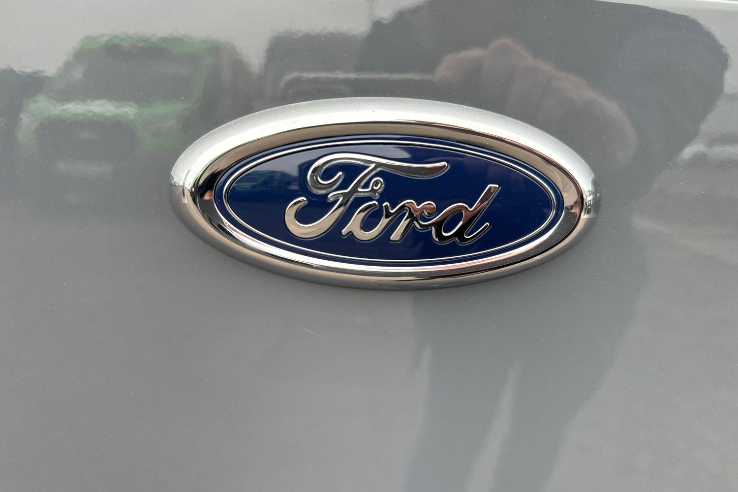 Ford TRANSIT CONNECT Photo 18