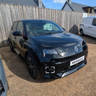 Used ~ Renault 5 iconic five+ 150 hp comfort range at Harwoods Garage