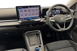 VOLKSWAGEN T-Roc Photo 2