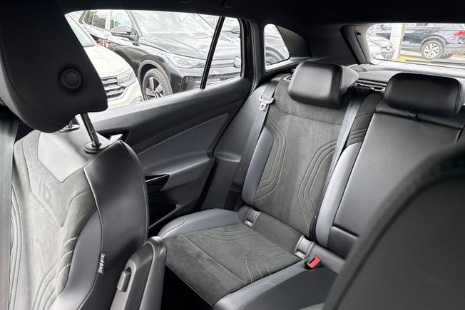VOLKSWAGEN ID.4 Photo 47