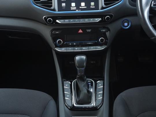 Hyundai IONIQ Photo fe9e7a21-ac68-4775-868c-f927aa311021.jpg