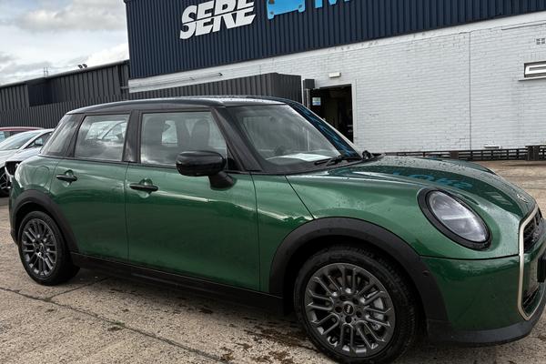 Used 2025 MINI COOPER 1.5 C Exclusive 5dr Auto Green at SERE Motors