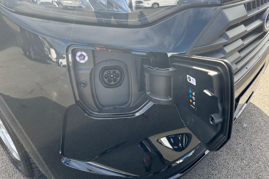 Ford TRANSIT CUSTOM Photo feba4995-cea7-4d17-a9e3-1252d4366445.jpg