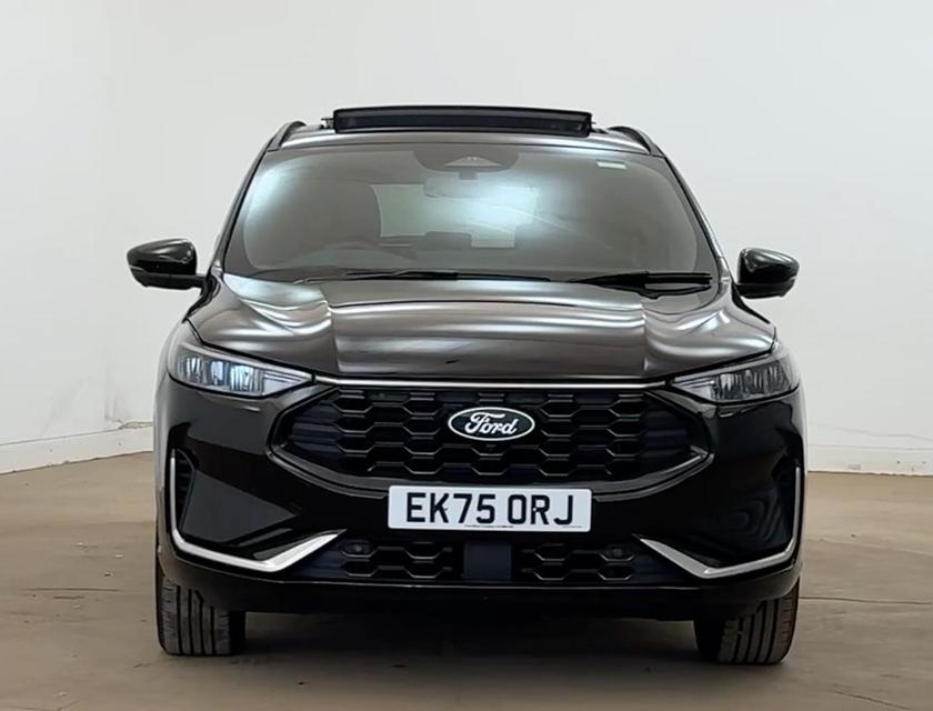 Ford Kuga Photo febb9ec8-486c-4593-bd6b-89200c3c04bd.jpg