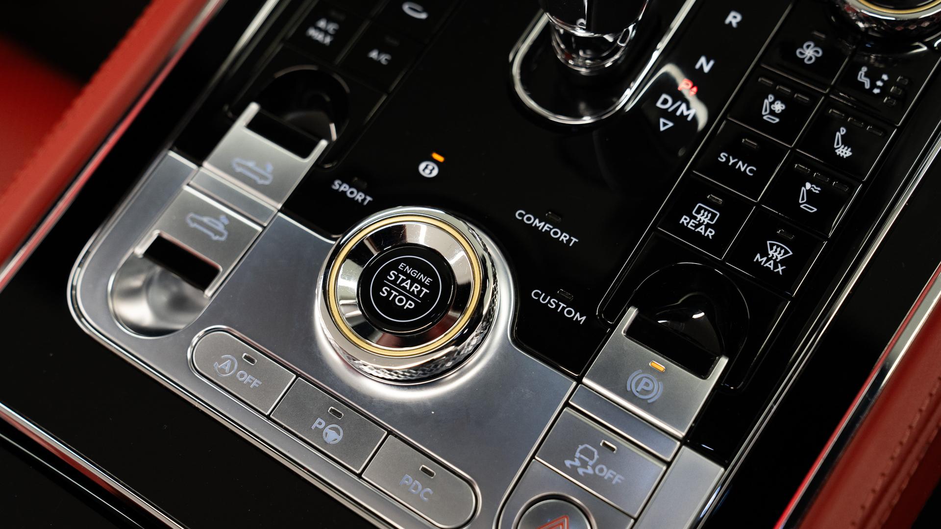 Bentley Continental GTC Photo fec75e0a-bf17-4438-a2ef-a827fc902649.jpg