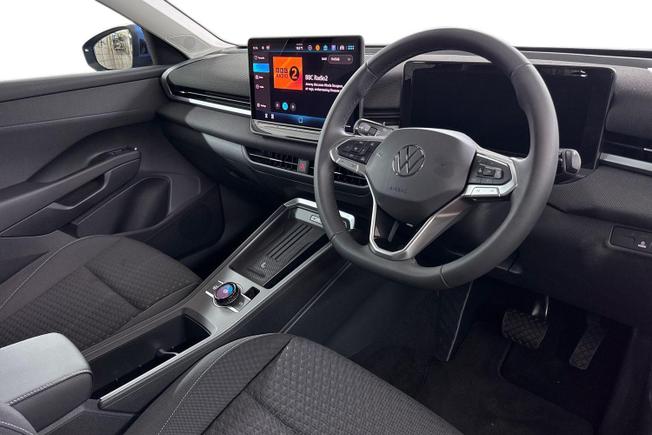 VOLKSWAGEN T-Roc Photo 6
