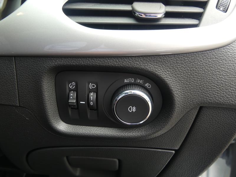 Vauxhall Astra Photo fed647c6-ae5a-450d-80f1-146e800f29ec.jpg