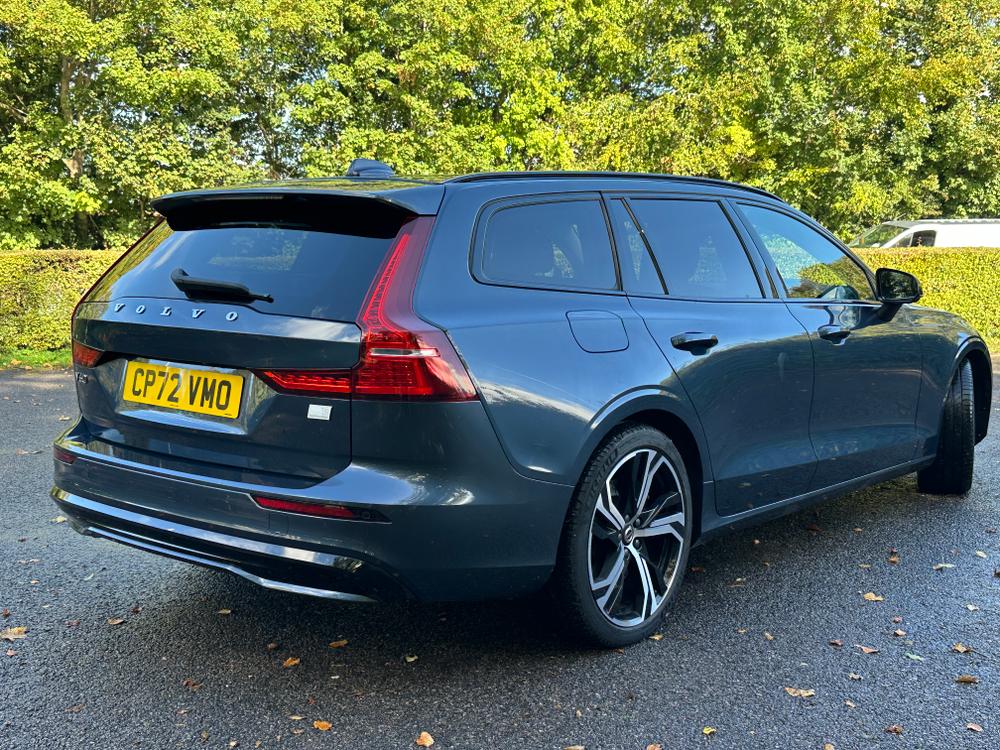 Used Volvo V60 CP72VMO 10