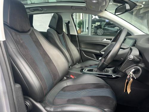 Peugeot 308 SW Photo feff1a9f-9bb1-4a44-a72c-6db8f2b49a71.jpeg