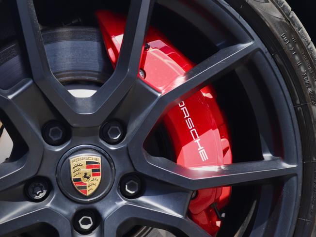 PORSCHE Taycan Photo 13