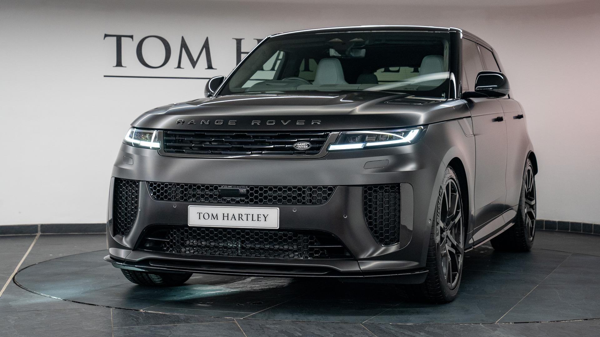 Land Rover Range Rover Sport Photo ff3c34c6-e065-4aba-95bf-1b4b3de72f03.jpg