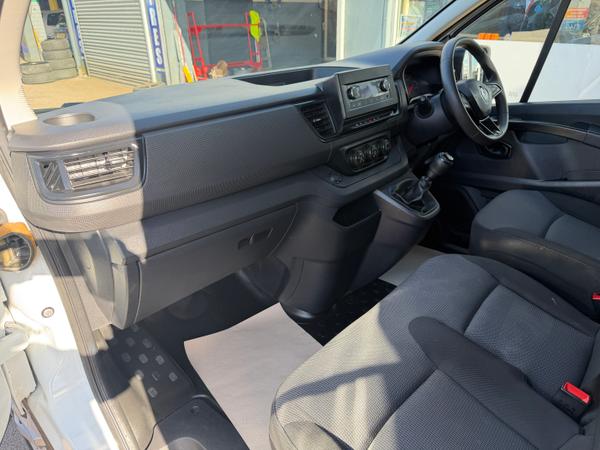 Used Renault Trafic HK23VYB 11