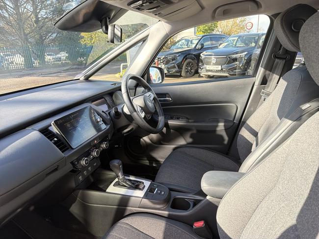 Honda Jazz Photo ff429cff-4ff3-48a9-93f6-f694f78eee13.jpg