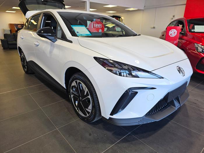 Used 2025 MG MG4 51kWh SE Hatchback 5dr Electric Auto (170 ps) at Hawkins Motor Group