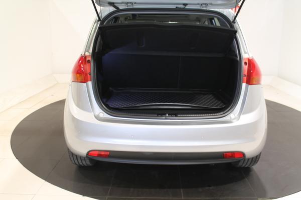 Kia Venga 1.6 EcoDynamics 3 MPV 5dr Petrol Manual Euro 5 (s/s) (123 bhp) Photo 9
