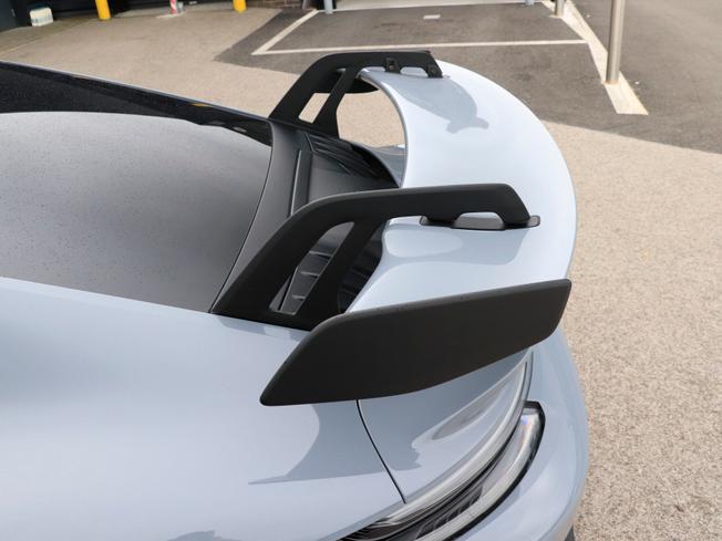 PORSCHE 911 Photo 24
