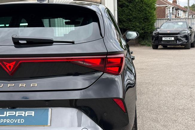 CUPRA Leon Photo 18