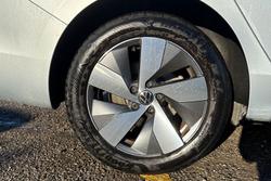 VOLKSWAGEN Passat Photo 5