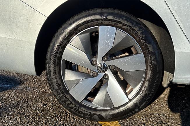 VOLKSWAGEN Passat Photo 5