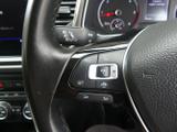 Volkswagen T-Roc Photo 18