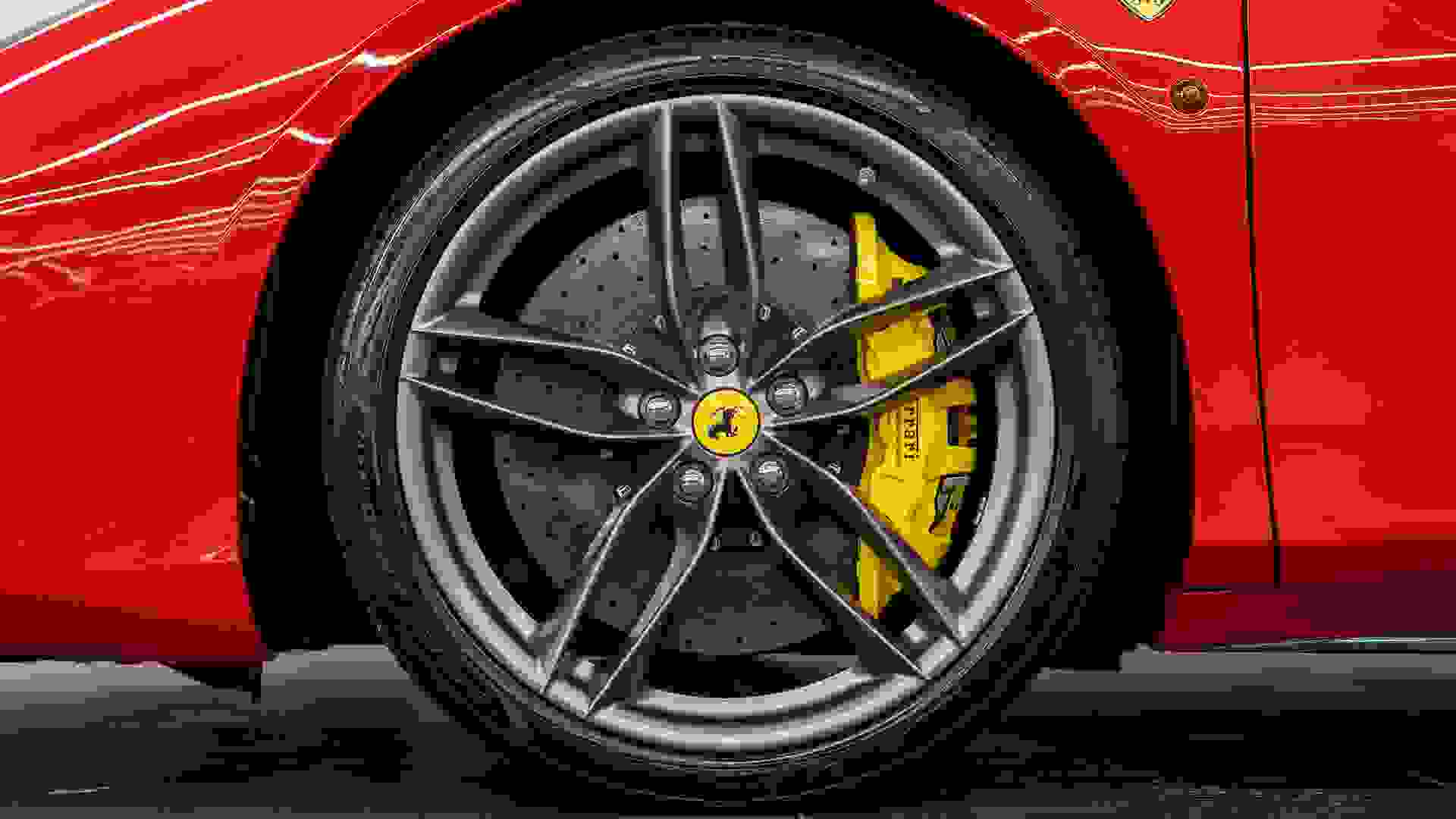 Ferrari 488 Photo ff8b4744-e9d4-4f48-9950-708a77f698a9.jpg