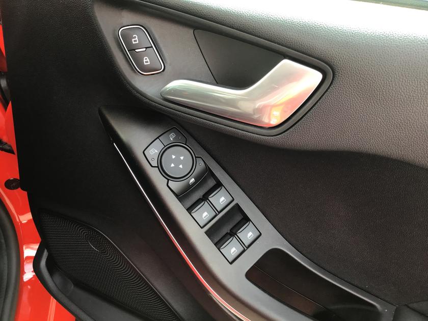 Ford Fiesta Photo ff8c7b20-b408-4e8f-ae22-afdff3c3942c.jpg