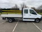 Mercedes-Benz Sprinter Photo 2