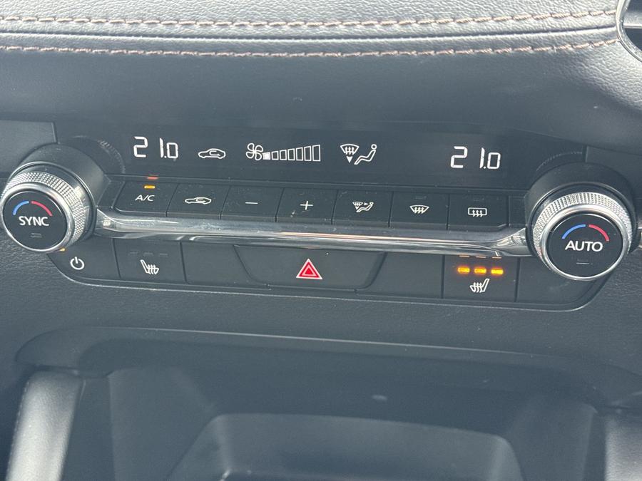 Mazda Mazda3 Photo ffa4ce74-bc2d-4734-b670-890e344daa50.jpg