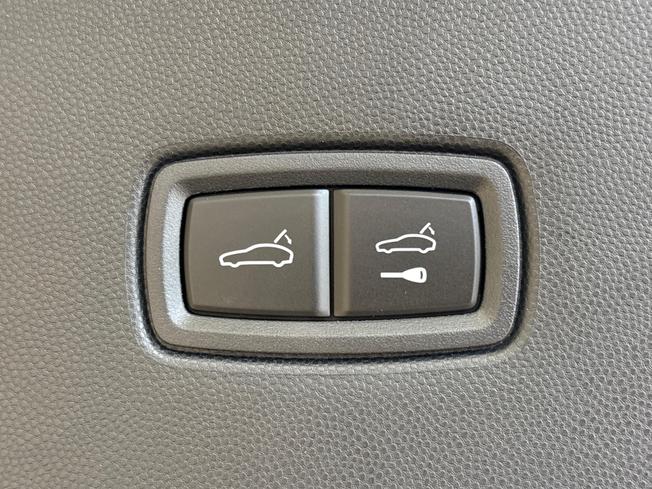Porsche Cayenne Electric Photo 49