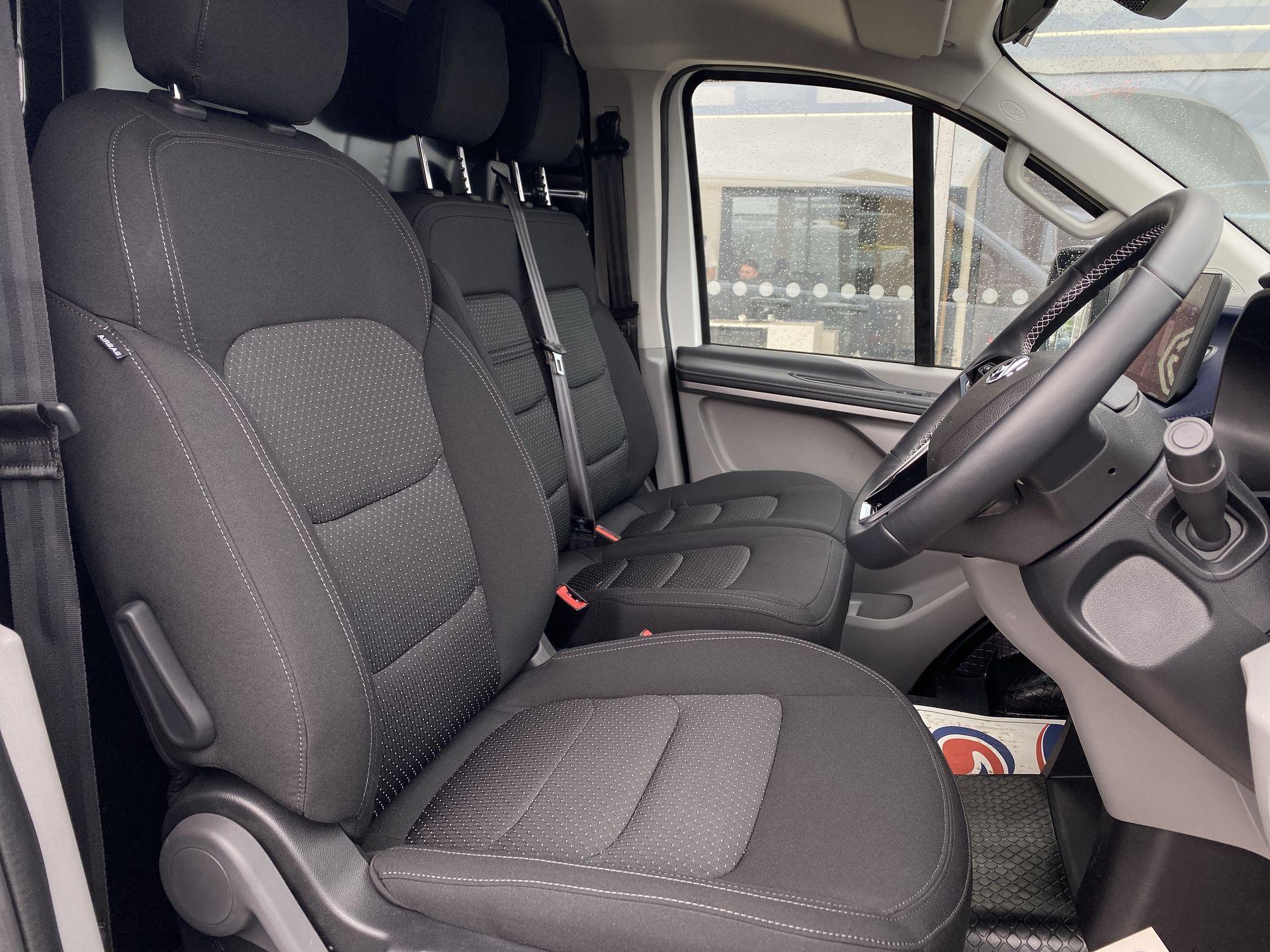2026 MAXUS DELIVER 7 L2 FWD 2.0 D20 H1 150 - vehicle photo 9 for sale on PureCar