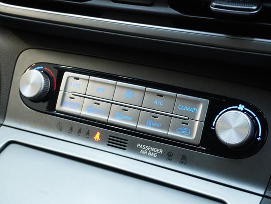 Hyundai KONA Photo ffd1c3ca-d8a0-4b53-b5be-10787755503f.jpg