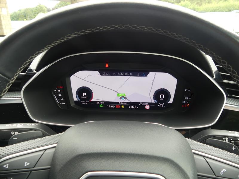 Audi Q3 Photo ffd8a112-7cad-474d-8d6d-f7555736bdd4.jpg