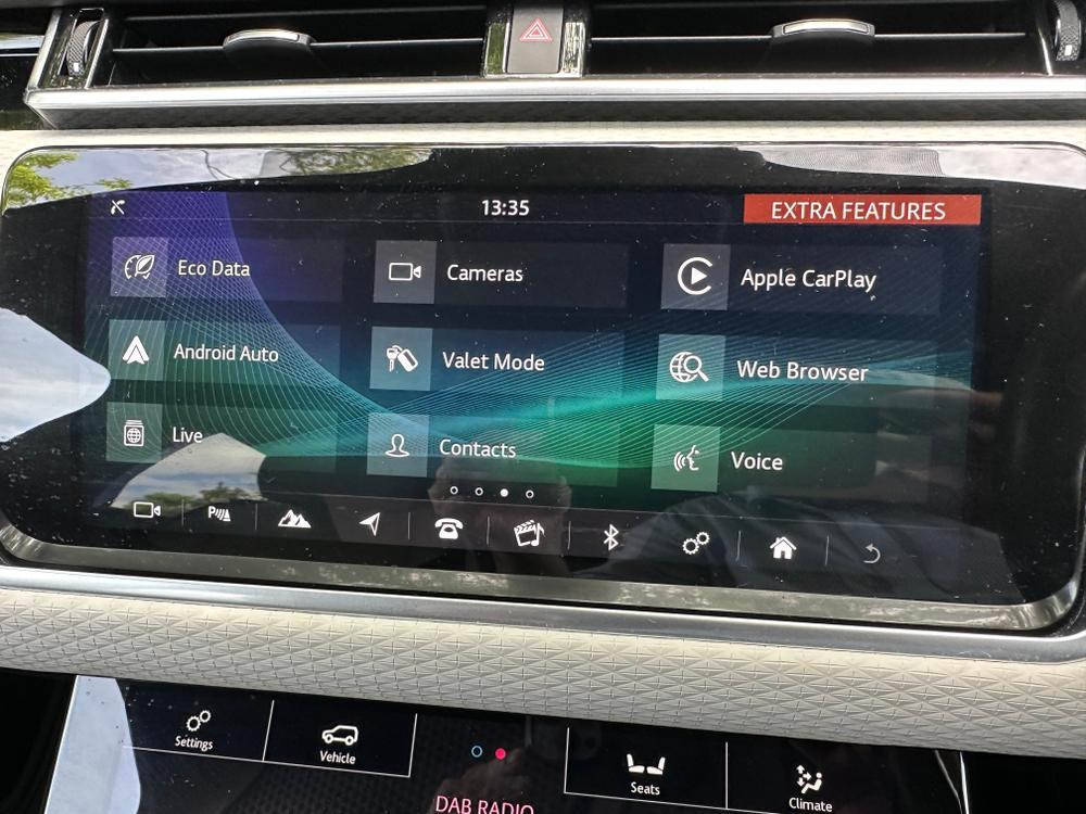 Used Land Rover Range Rover Velar SY70JUV 37