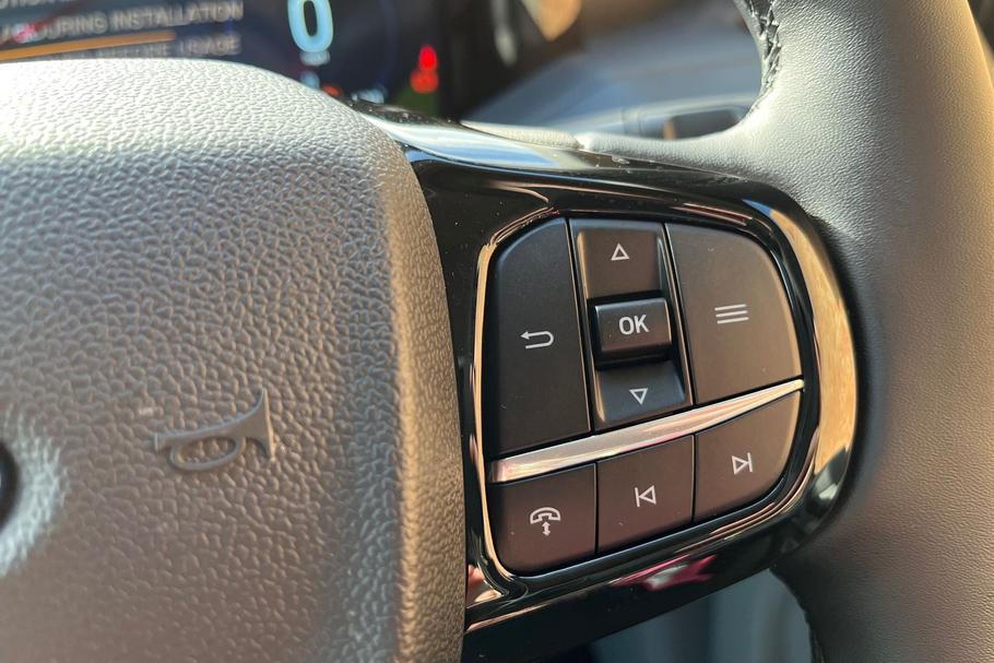 Used FORD TRANSIT CUSTOM YM75BZP 28