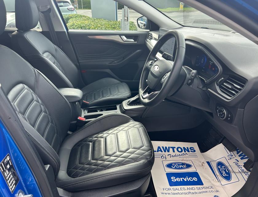Ford Focus Photo ffef339b-5d01-42bd-abaa-b3d5dcc72ac1.jpg