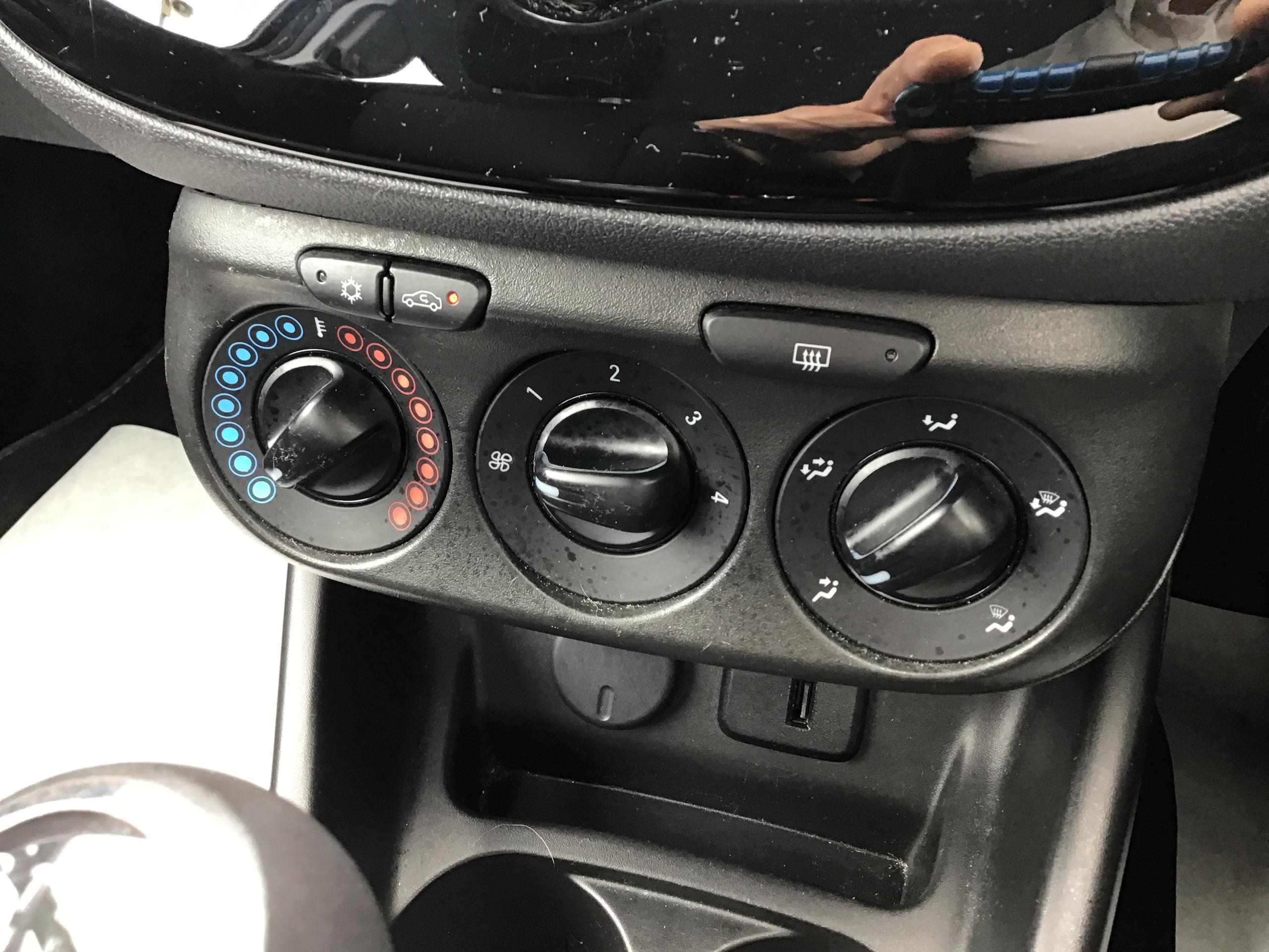 Vauxhall Corsa Photo 15