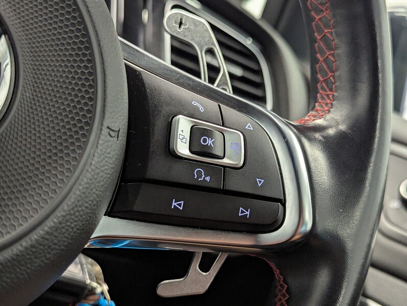 Volkswagen Golf Photo freshmotors-017cece8e224fd7a4d48d45e1c0f7a91cdefad12.jpg