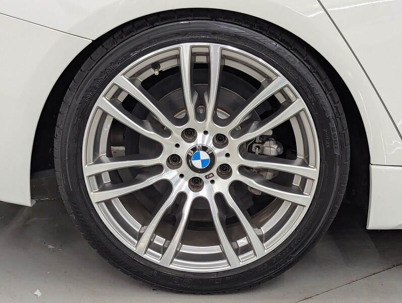 BMW  3 Series Photo freshmotors-039d4572e4a205cf501c29fd592c2312739e9cf4.jpg