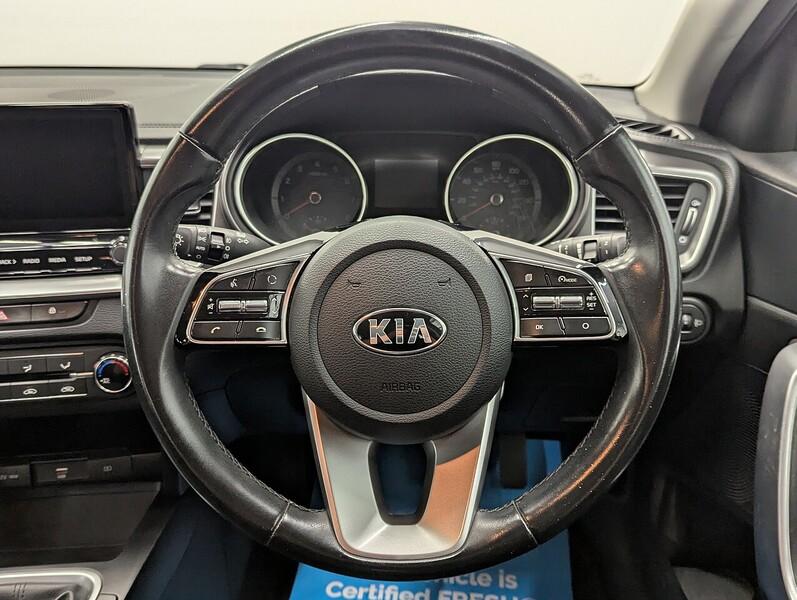 Kia Ceed Photo freshmotors-03d73d524de4711068cd5ab5f087e9b2cc1ef7cc.jpg