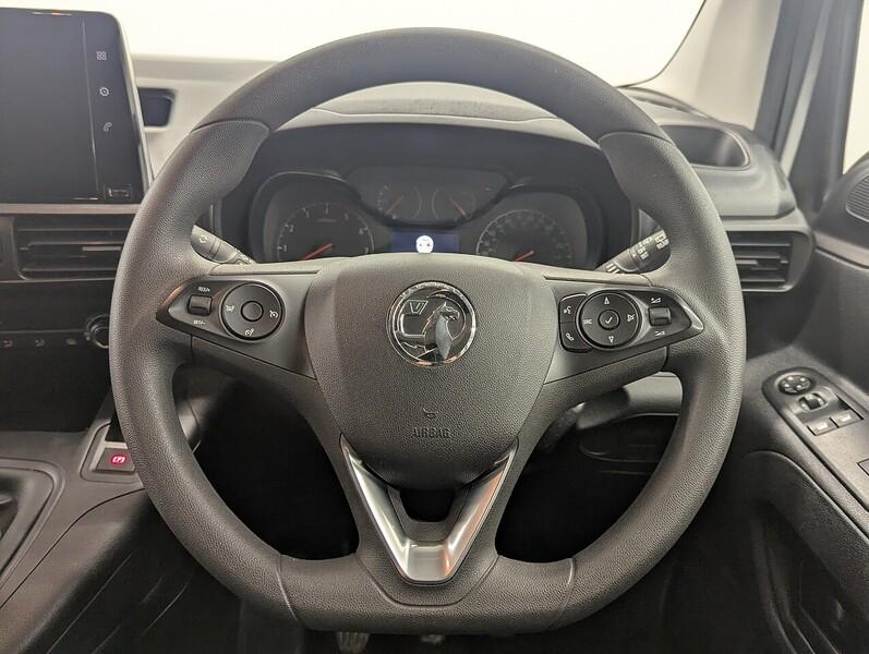 Vauxhall Combo Photo freshmotors-048f4e206b96f8191ad4602ef1d3b5e49d065621.jpg