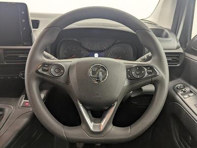 Vauxhall Combo Photo freshmotors-048f4e206b96f8191ad4602ef1d3b5e49d065621.jpg