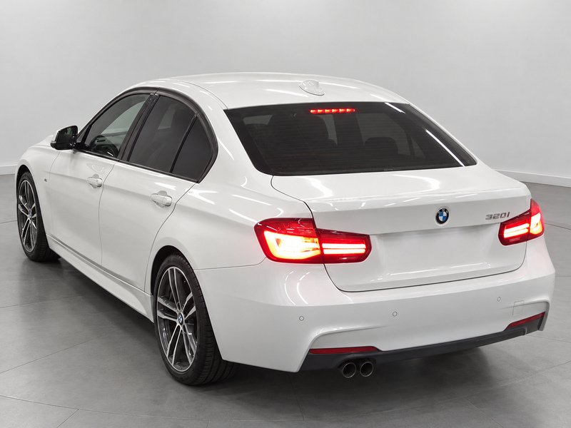 BMW 3 Series Photo freshmotors-07aca74347c11fca1e1e2365f02f7ee8964633fe.jpg